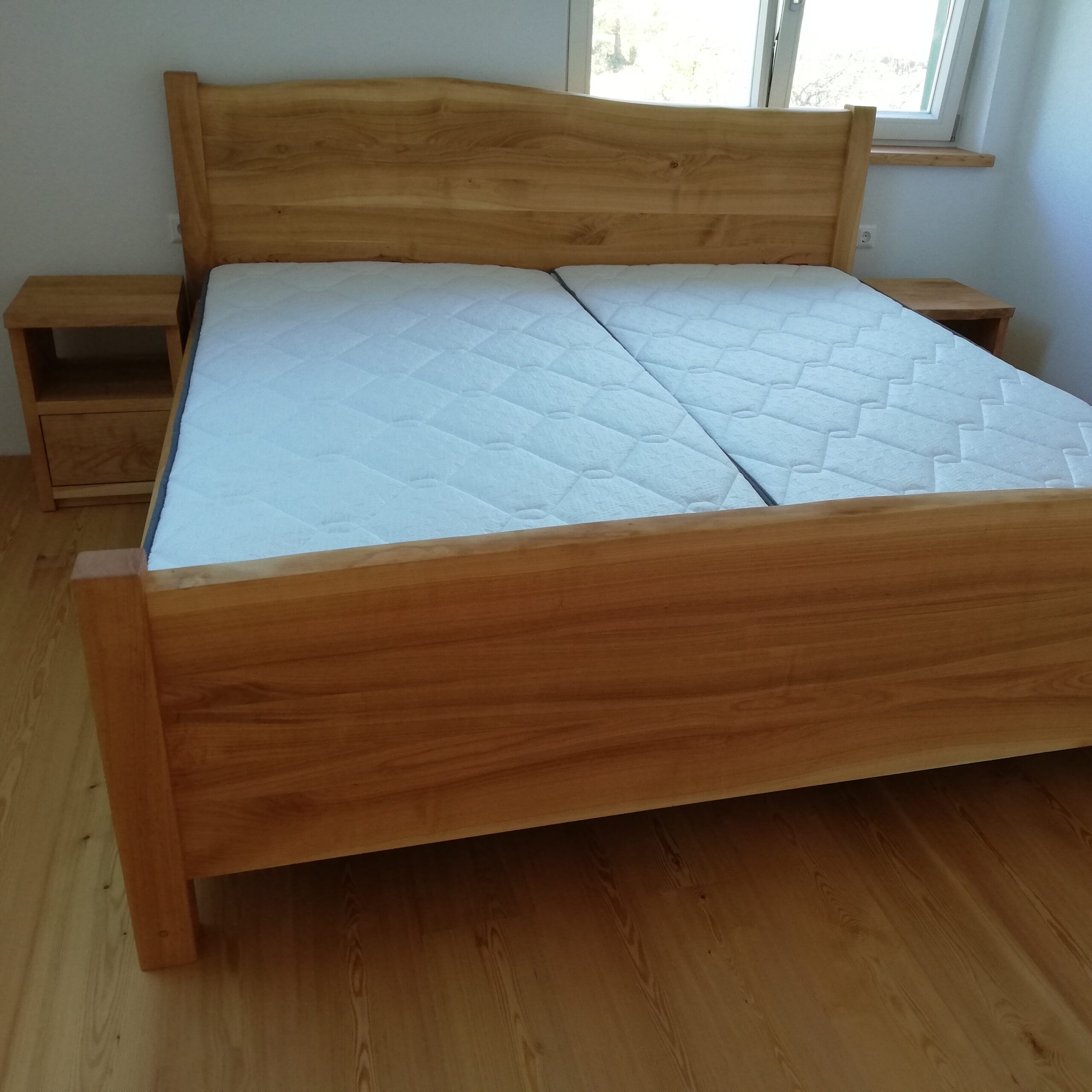 Češnjeva postelja