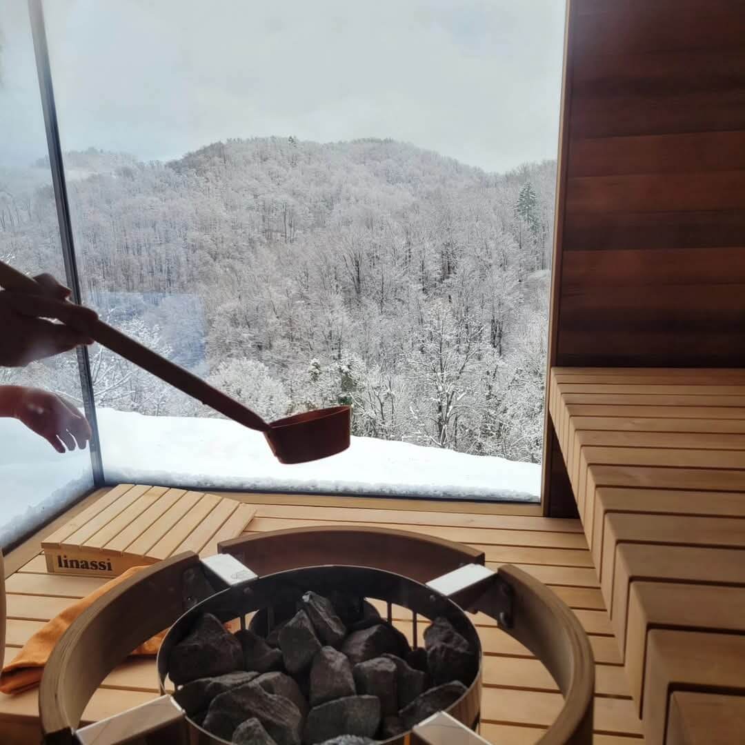 Linassi Premium zunanja savna – narava, toplina in razkošje na vašem vrtu - slika 6