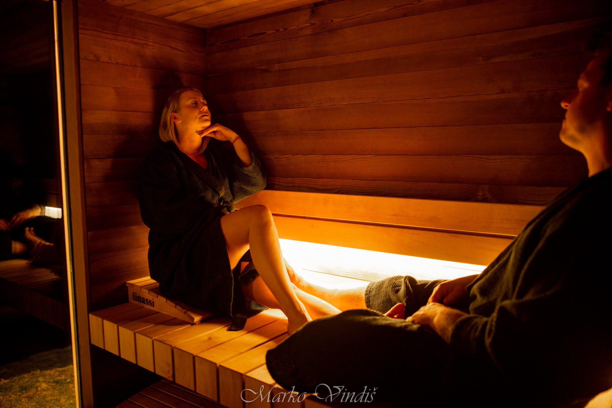 Linassi Premium zunanja savna – narava, toplina in razkošje na vašem vrtu - slika 4